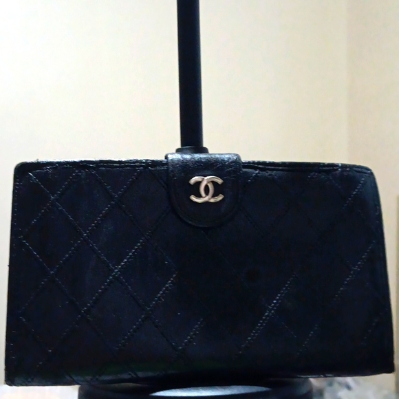 Auth Chanel Long Leather Bifold Wallet Monogram Pristine Condi… - Picture 1 of 12
